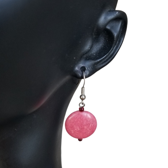 VINTAGE HOT PINK DYED HOWLITE STONE PENDANT NECKLACE & EARRINGS SET - Picture 4 of 8